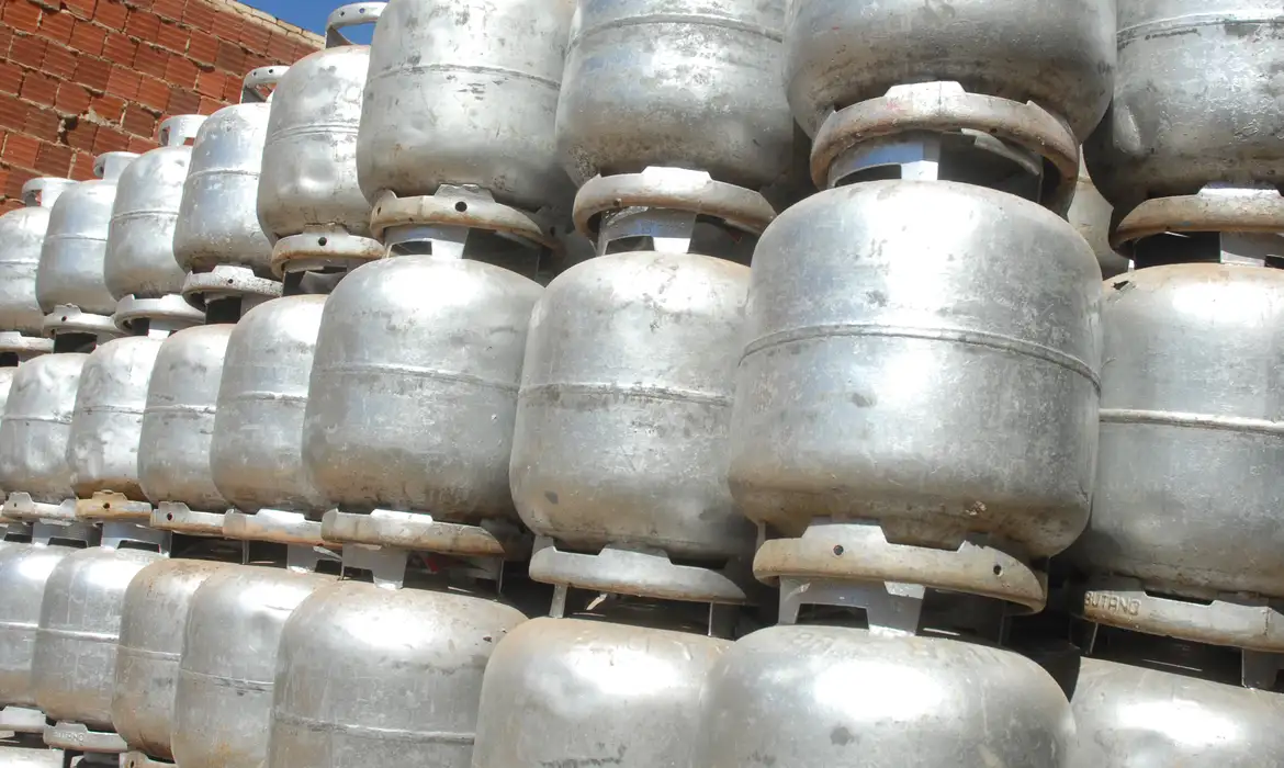 Novo resgate do "gás do povo" libera botijão de 13 kg no RS