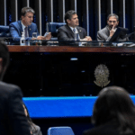 Senado adia votação da PEC que acaba com escala 6x1 para depois das eleições