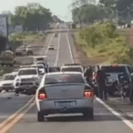 Motociclista ignora ordem de parada, atropela policial e acaba preso no Noroeste do RS