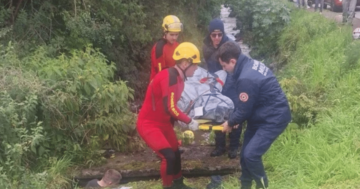 Bombeiros encontram corpo de homem levado pela correnteza em bueiro de Caxias do Sul