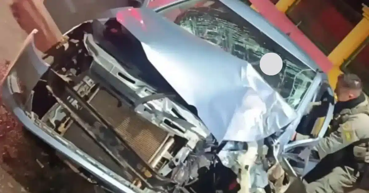 Jovem de 29 anos morre após carro bater contra poste em Encruzilhada do Sul