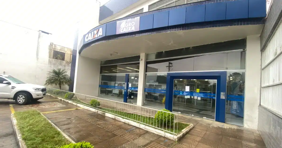 Agência da Caixa amanhece fechada em Camaquã devido a greve