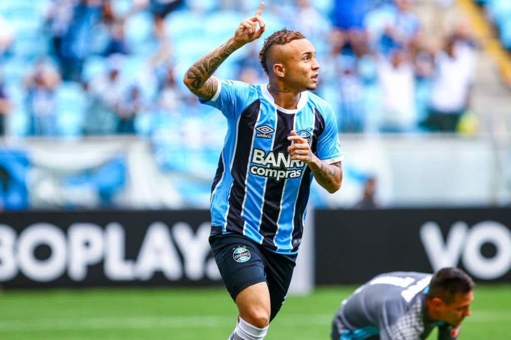 Grêmio entra na briga e pode arrancar Everton Cebolinha do Flamengo