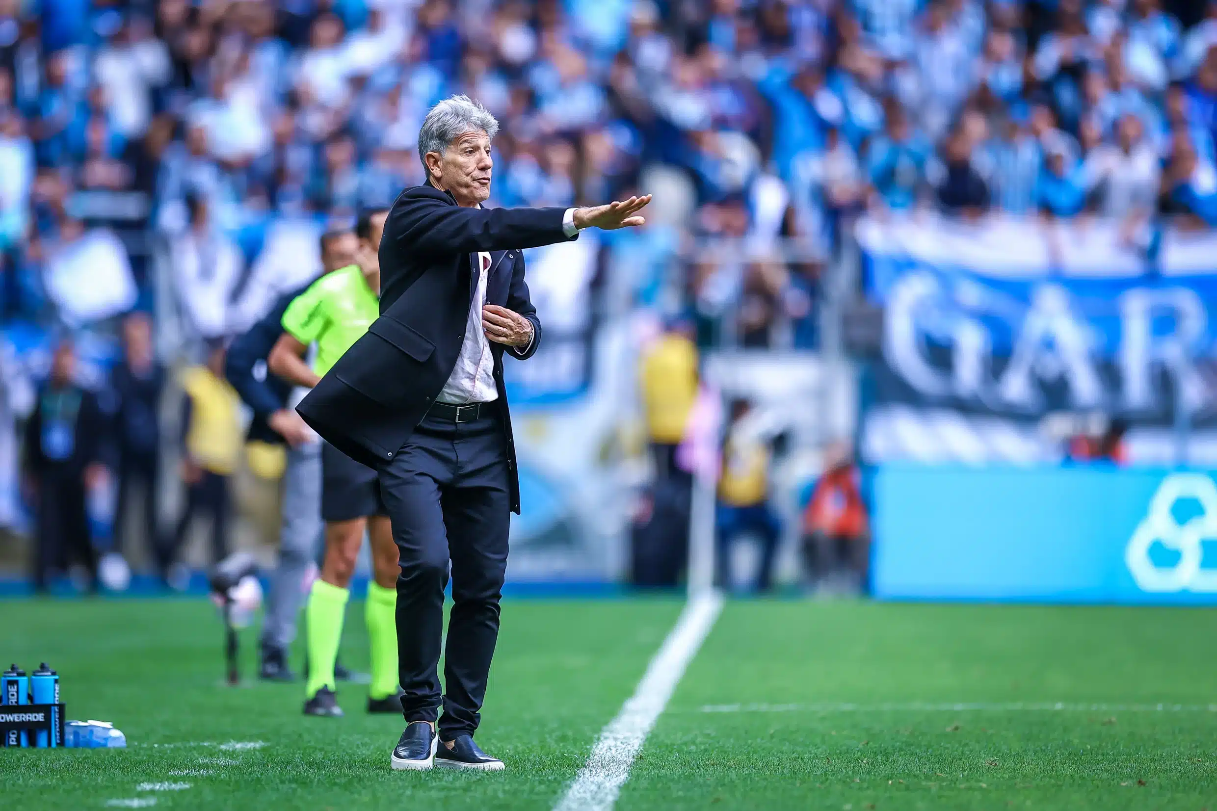 "Ninguém tem varinha mágica!": Renato Gaúcho perde a paciência com o Grêmio