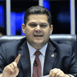 Alcolumbre anuncia sessões para discutir e votar fim da escala 6x1