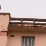 Criança de 10 anos cai do quarto andar de prédio em Santa Maria; mãe e padrasto são presos