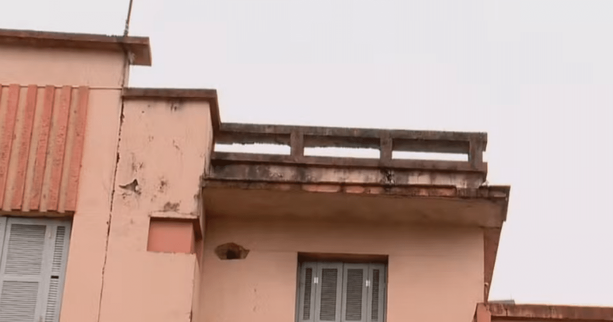 Criança de 10 anos cai do quarto andar de prédio em Santa Maria; mãe e padrasto são presos