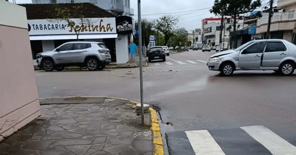 Preferencial é ignorada e causa nova colisão em Camaquã