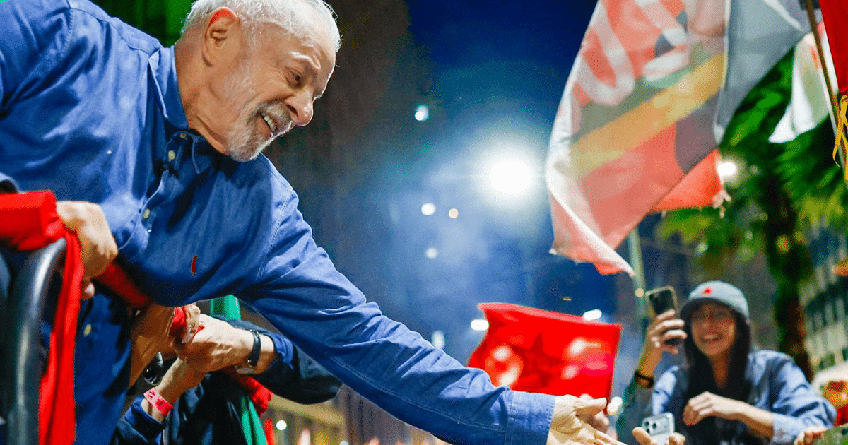 Lula é reeleito presidente do Brasil após vitória no segundo turno