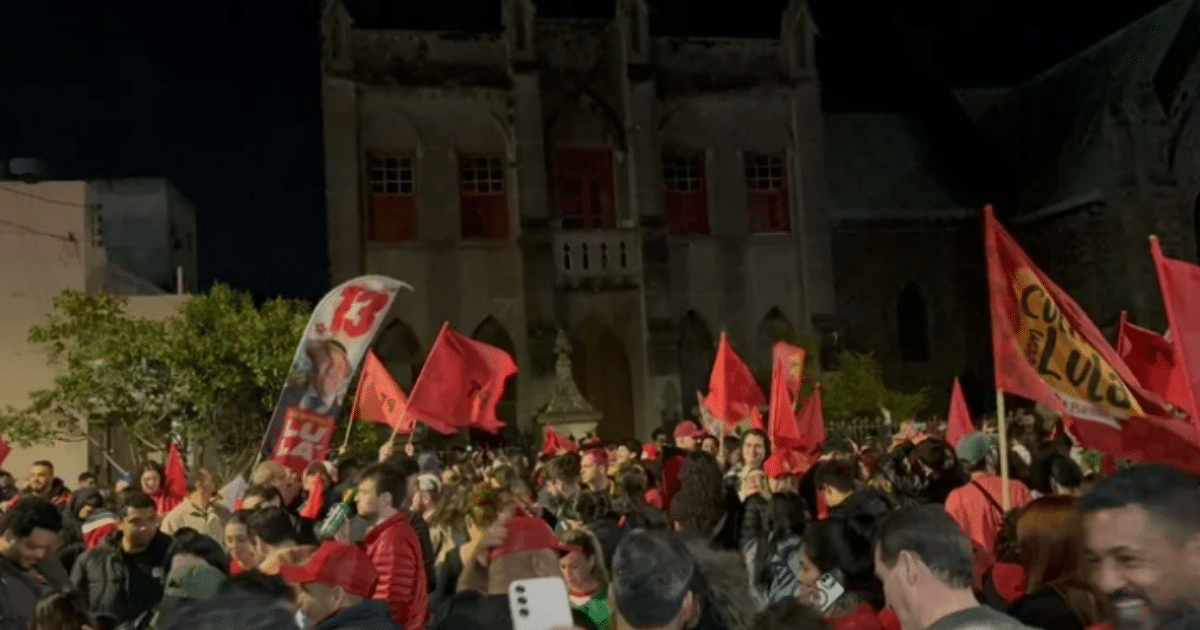 Lula tem em Rio Grande sua maior vantagem sobre Flávio Bolsonaro no RS