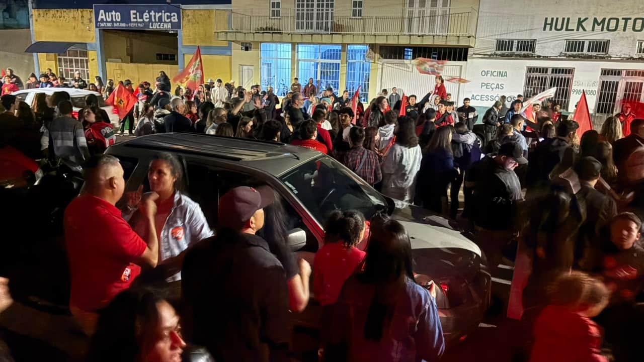 Camaquã realiza festa após vitória de Lula no 2º turno