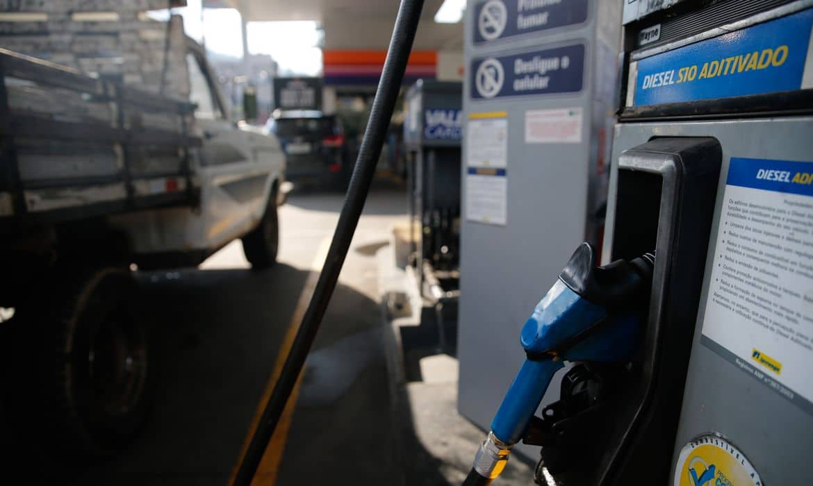 Prospecção é de aumento no preço do diesel após eleições