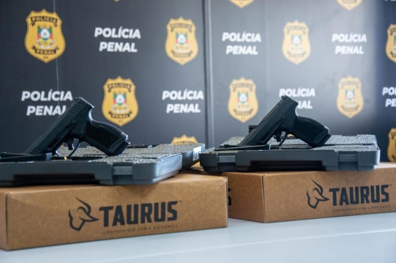 Mais de mil novas pistolas serão destinadas a servidores da Polícia Penal