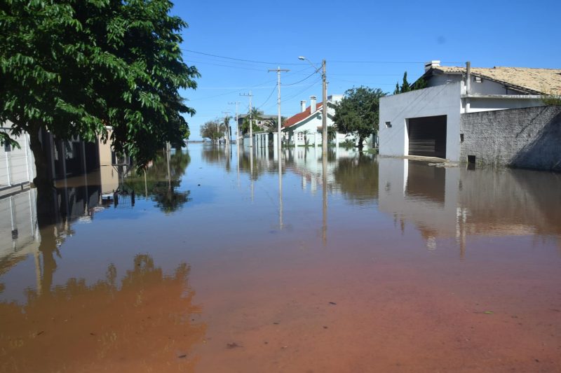 Enchentes no RS: sobe para 460 o número de municípios afetados