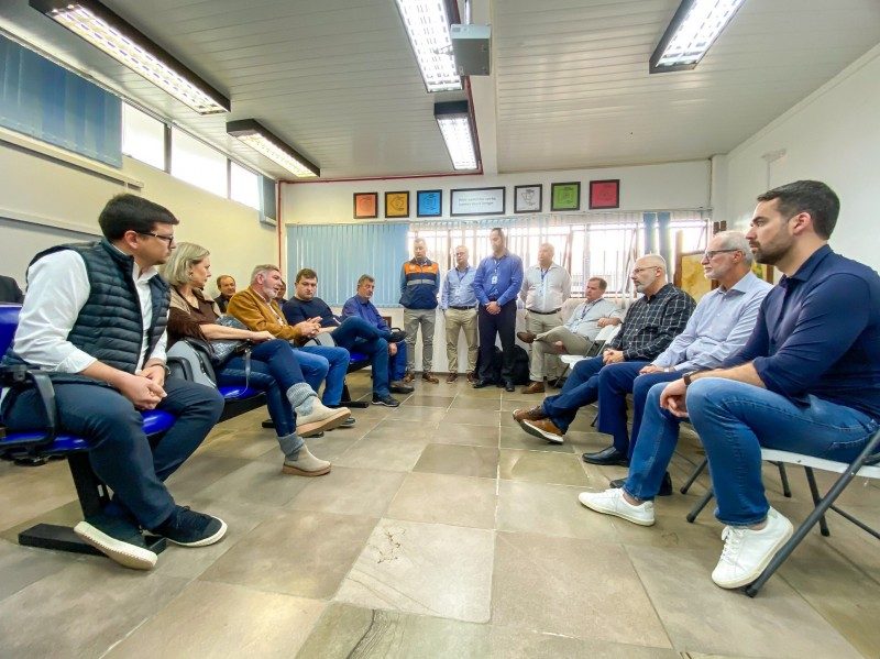 Encontro possibilitou diálogo direto entre a presidência da Companhia e 12 prefeitos de cidades das região - Foto: Grégori Bertó/Secom