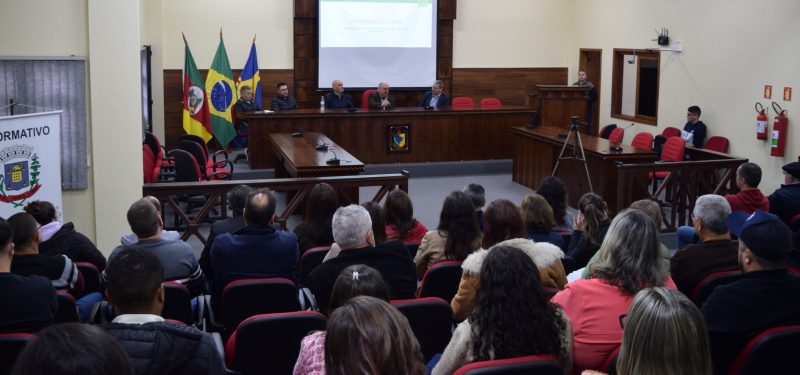 Um bom público se fez presente na audiência pública que tratou sobre o assunto. Foto: Divulgação