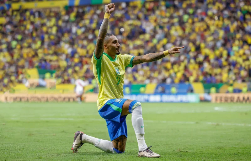 Brasil goleia Peru por 4 a 0 e se aproxima da Copa do Mundo