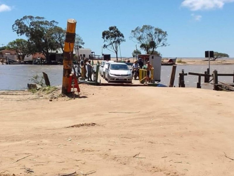 Balsa tem atividade suspensa nesta manhã em Arambaré