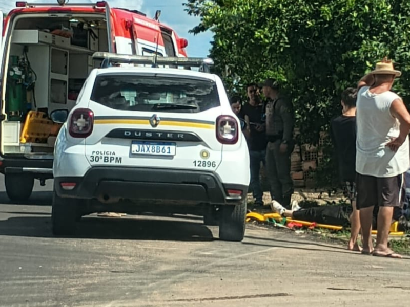 Acidente entre carro e moto deixa dois feridos em Camaquã