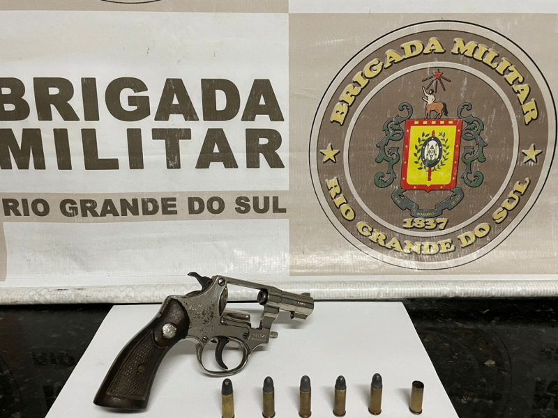 Brigada Militar prende homem por porte ilegal de arma de fogo em Camaquã