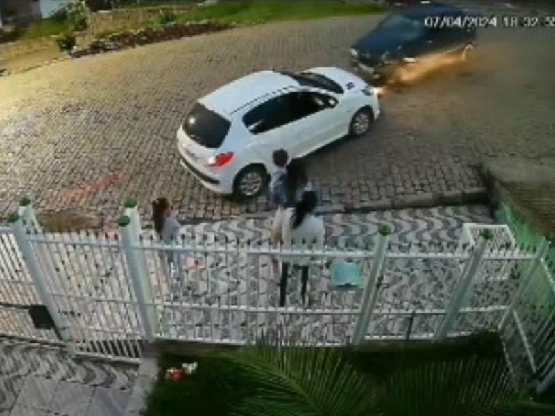 Colisão frontal deixa dois feridos em Camaquã