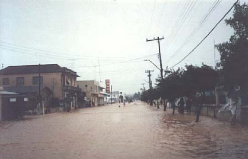 Hoje na História: 24 de dezembro - Enchente histórica em Camaquã Completa 29 anos