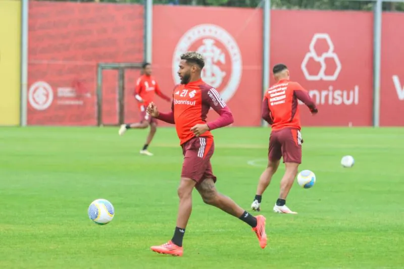 Inter visita o Vasco com mudanças na equipe