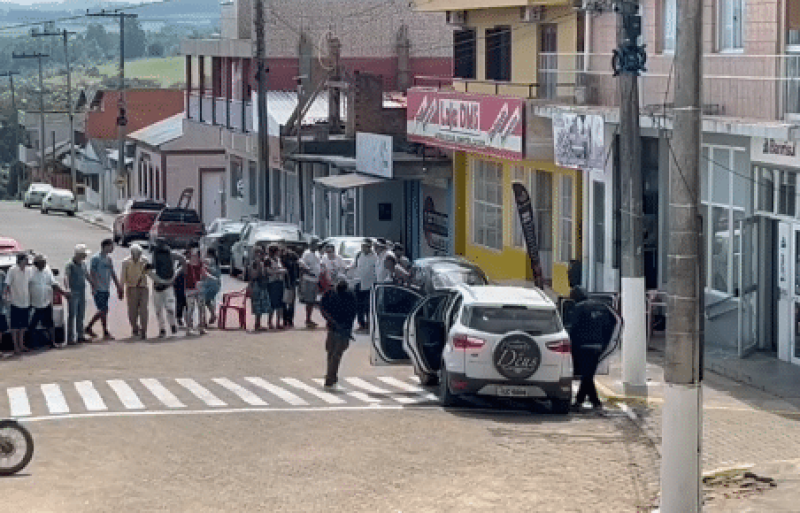 Momento da fuga dos criminosos. Foto: Divulgação