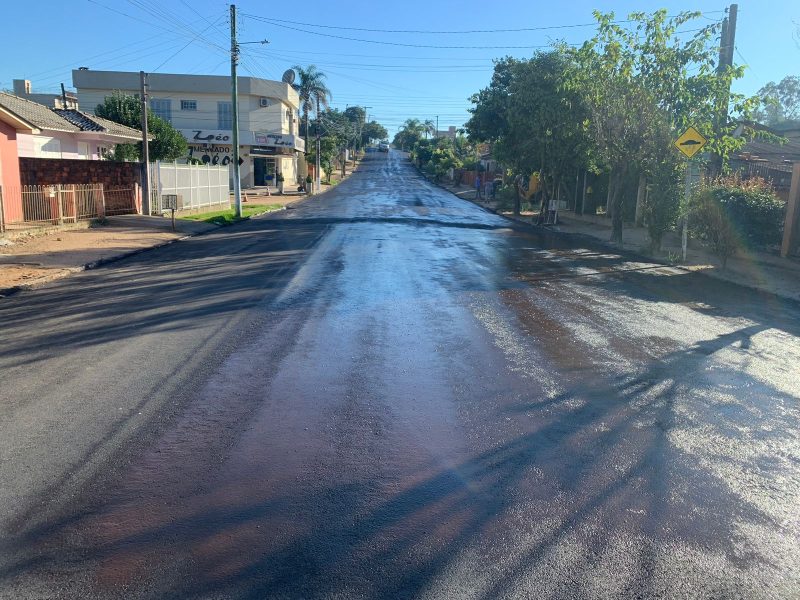 Obra asfáltica deve ser concluída nesta terça (23) na Vila Nova