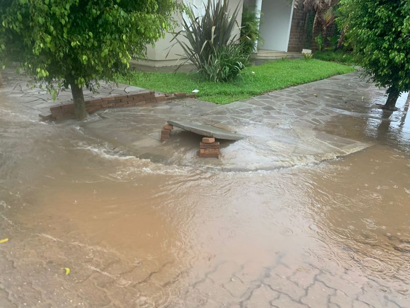 Camaquã: entupimento de canos gera transtornos no bairro São José