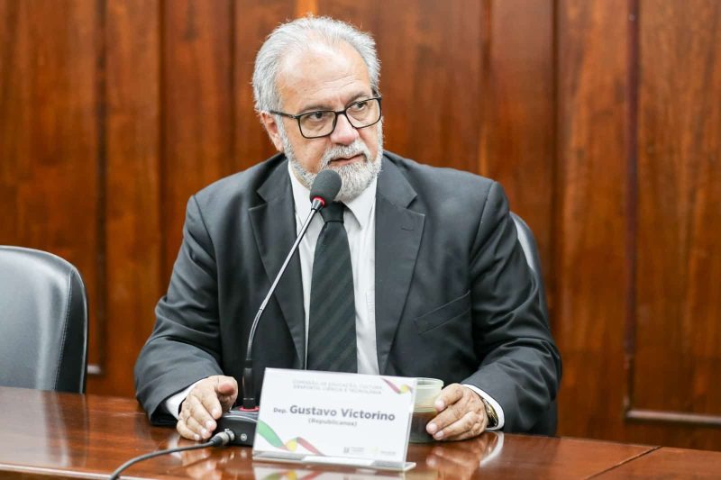 Deputado propõe bolsa de estudos para filhos de agentes da segurança mortos em combate