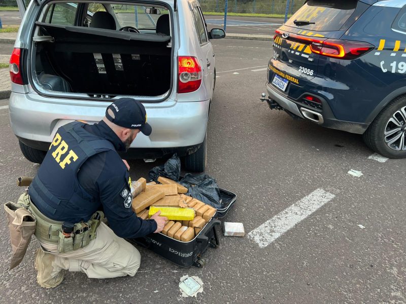 PRF prende dois homens com 44 quilos de maconha em Torres