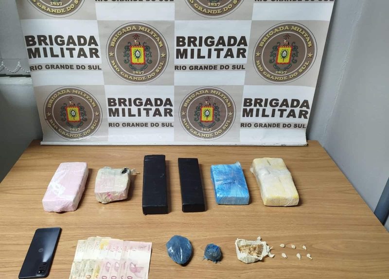 Brigada Militar descobre depósito de drogas em Arambaré