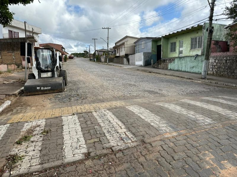 Obras de pavimentação alteram trânsito em Camaquã