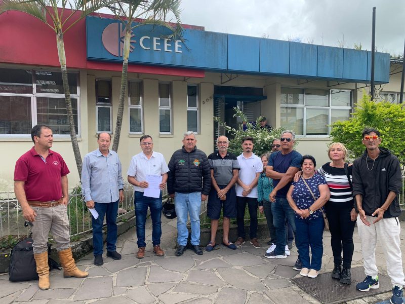 CEEE Equatorial recebe protesto de moradores de Arambaré