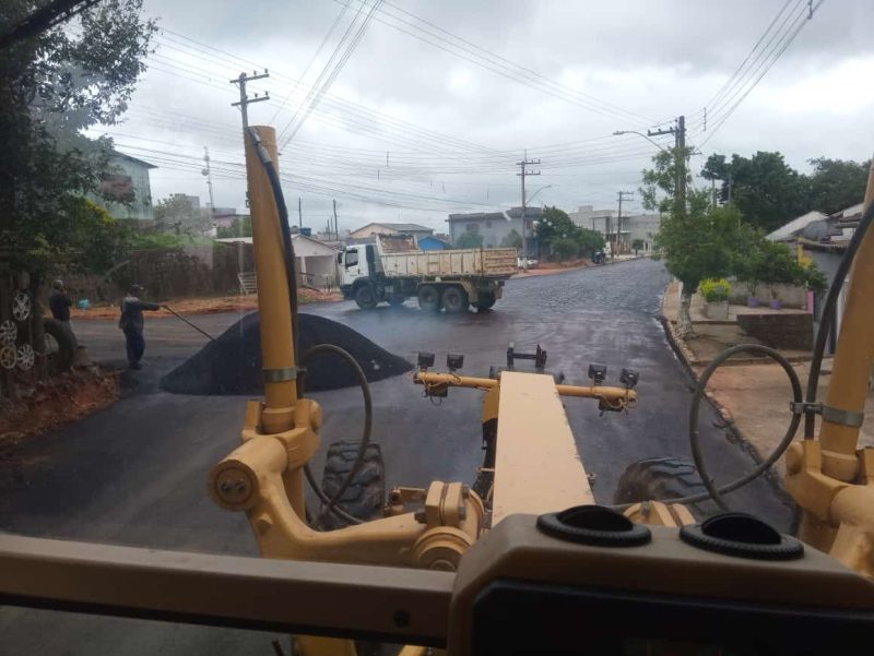 Camaquã: obra de asfalto na Jango Castro ganha ritmo