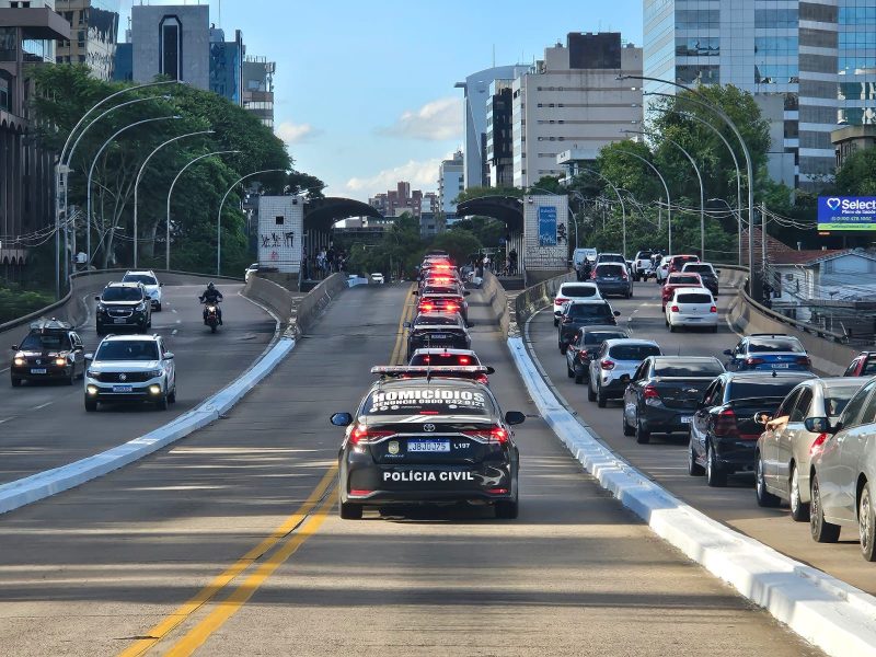 Polícia Civil transfere 11 líderes criminosos de facção envolvida em morte dentro da Pecan 3