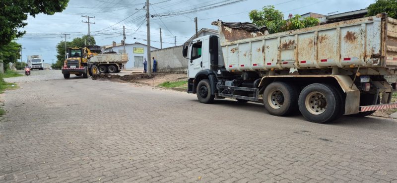 Prefeitura de Camaquã recolhe entulhos nas ruas do bairro Viégas