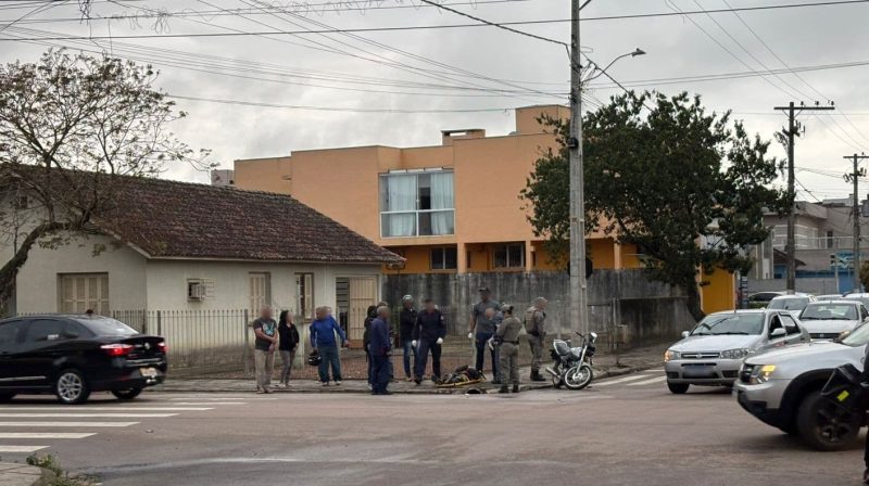 Motociclista fica ferido após colisão com camionete em Camaquã