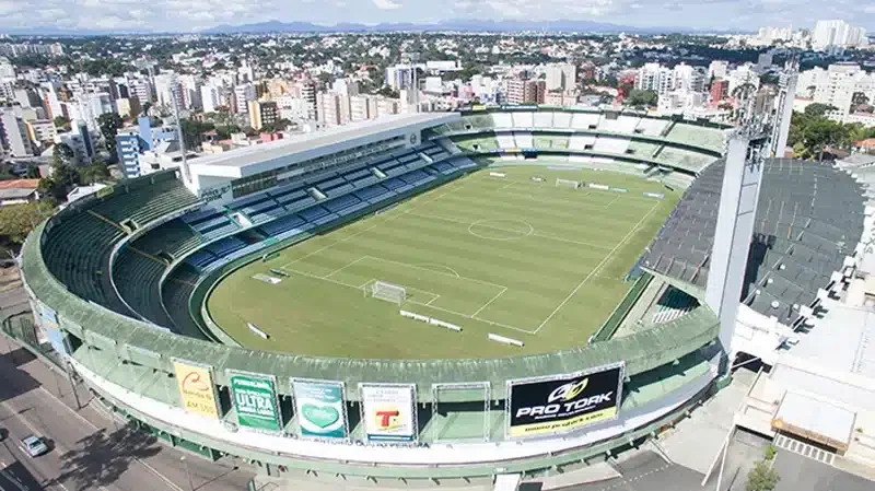 Clássico Gre-Nal 442 em Curitiba: onde assistir e quais as escalações