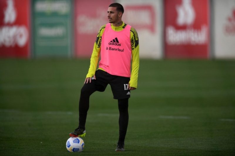 Após polêmicas, jogador retoma atividades no Internacional. Foto: Ricardo Duarte/Inter