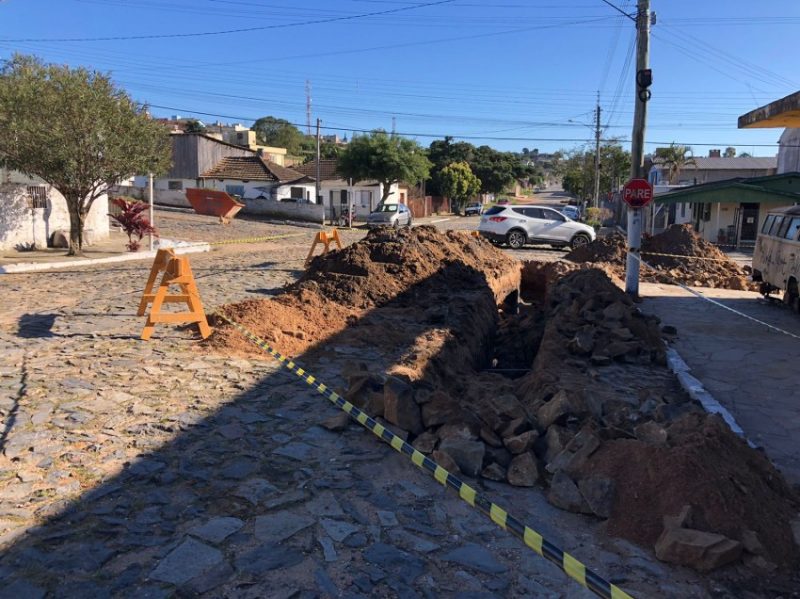 Ao todo, serão instalados mil metros de novas redes na primeira etapa. Imagens: Valério Weege/Acústica FM