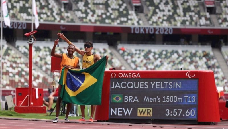 Yeltsin Jacques venceu os 1.500m (classe T11) e quebrou o recorde mundial. Foto: Rogério Capela/CPB