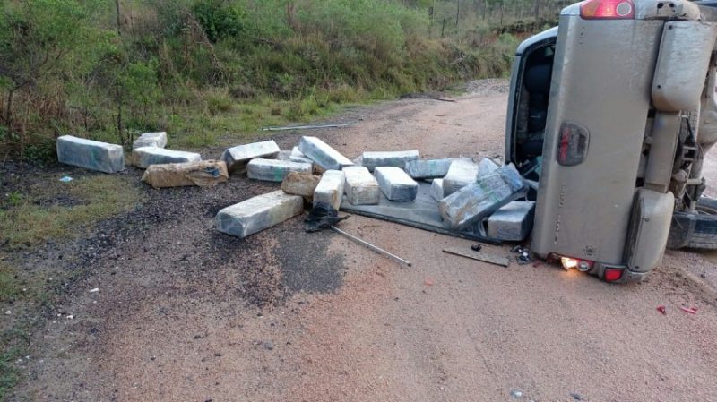 Veículo estava em ocorrência de furto e será restituído ao proprietário. Fotos: Divulgação