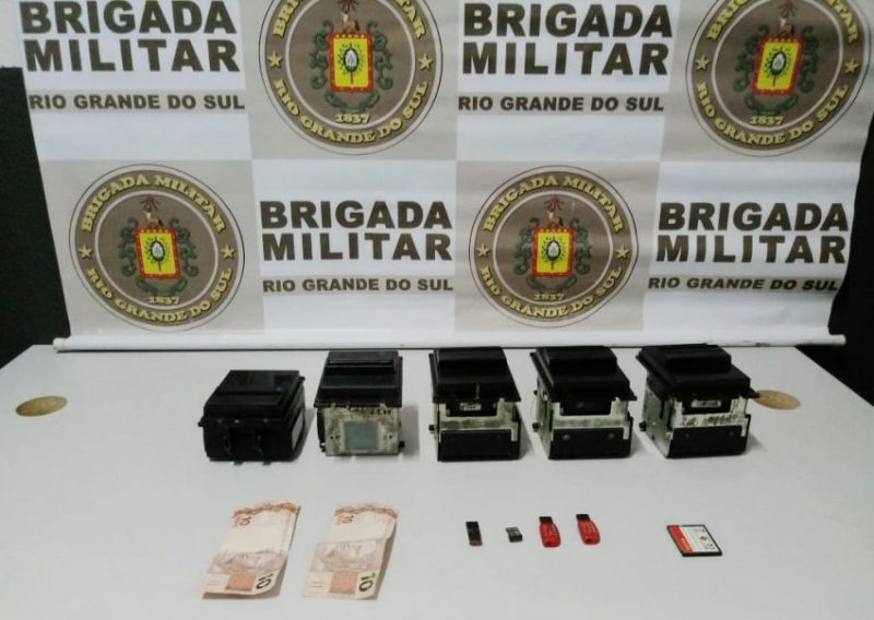 Materiais apreendidos foram levados para Delegacia de Polícia. Foto: Divulgação