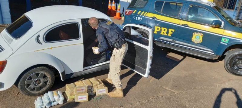 Automóvel trafegava com a droga escondida. Foto: Divulgação