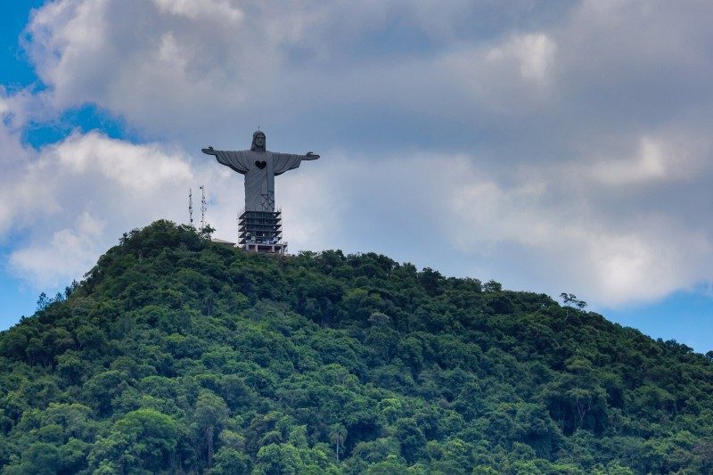 Cristo Protetor, com 43 metros de altura, supera o Cristo Redentor em altura - Foto: Gustavo Mansur / Palácio Piratini