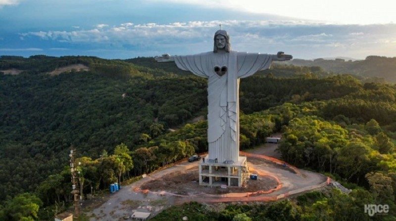 O Cristo Protetor de Encantado, foi um dos atrativos que chamou atenção dos turistas no Estado em 2022 - Foto: Divulgação | Setur