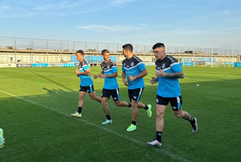 Imagem mostra treino do Grêmio em Porto Alegre