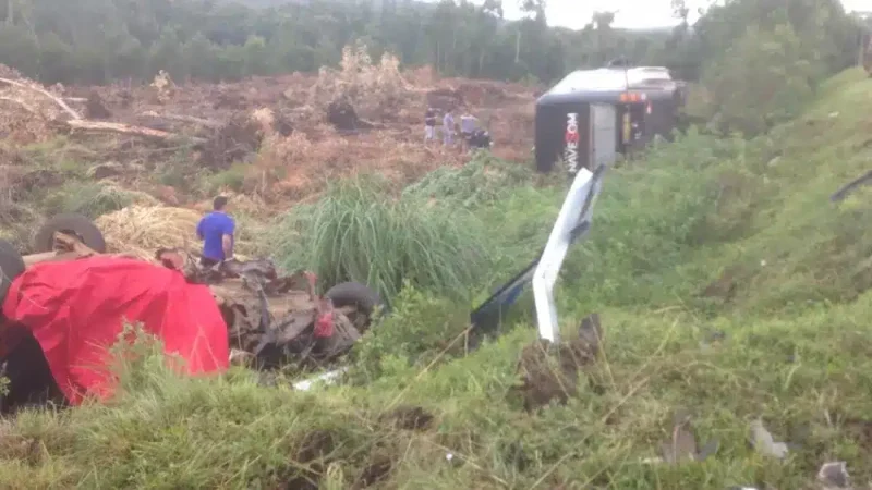 Banda Nave Som envolvida em acidente com 10 pessoas ficam feridas